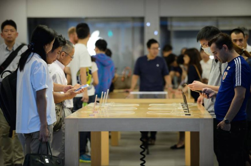 这家日本乡间企业决定iPhone明年用不用OLED屏