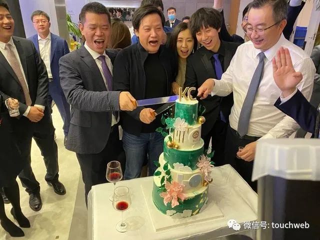 雷军谈接任金山董事长后5大策略:放水养鱼 筑巢引凤