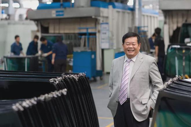 幼年失学!“玻璃大王”曹德旺捐资100亿办大学