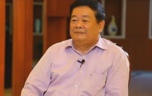 幼年失学！“玻璃大王”曹德旺捐资100亿办大学