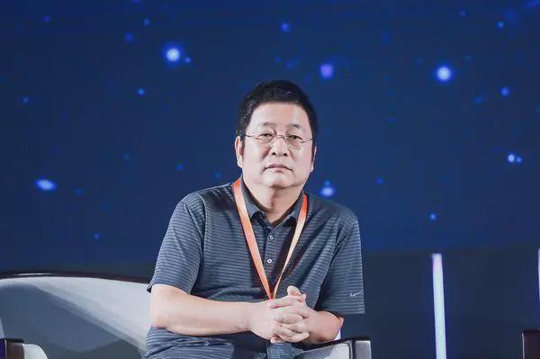 幼年失学！“玻璃大王”曹德旺捐资100亿办大学