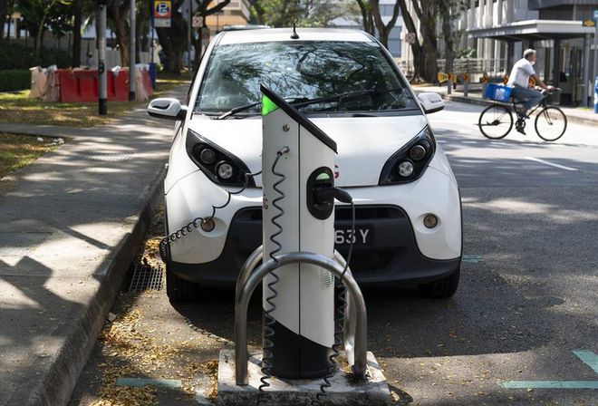 新加坡承认电动车更环保了，要大力推广但仍不便宜