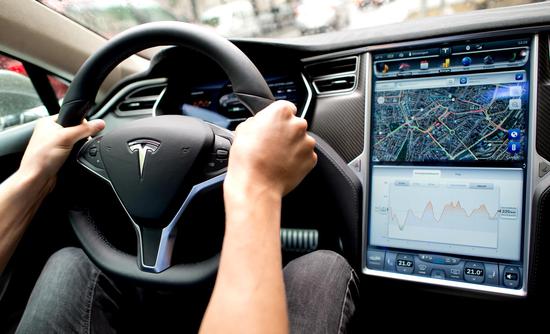 律师解读：特斯拉公开消费者驾驶数据违法吗？