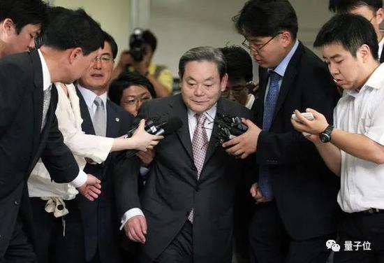 与乔布斯相提并论，他把韩国山寨家电厂打造为全球电子巨头