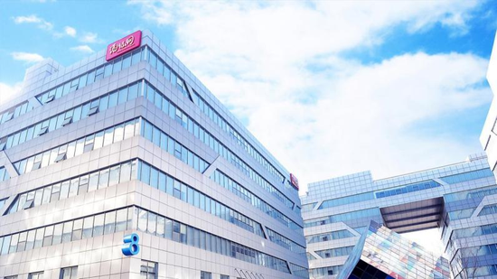 “潘嘎之交”上热搜:靠潘长江带货的酒仙网非IPO不能救命?