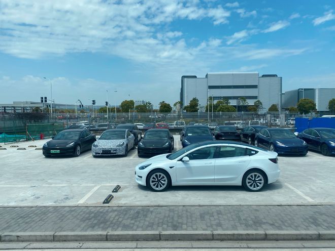 马斯克：特斯拉上海超级工厂造的车质量很高