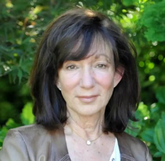 比贝索斯、马斯克、布兰森更酷的，是他们的妈妈