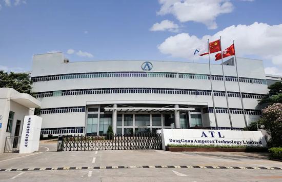 宁德时代“赌”出了一个香港首富