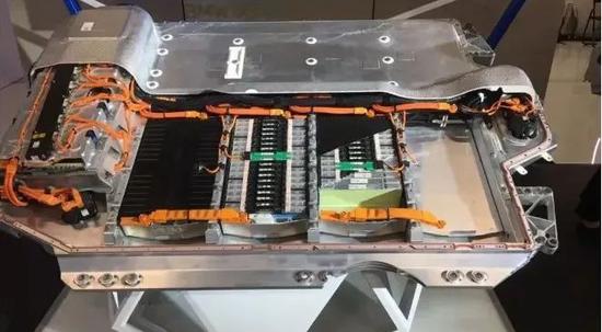 宁德时代“赌”出了一个香港首富