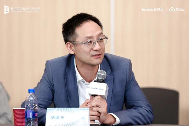 大模型,方向比速度更重要